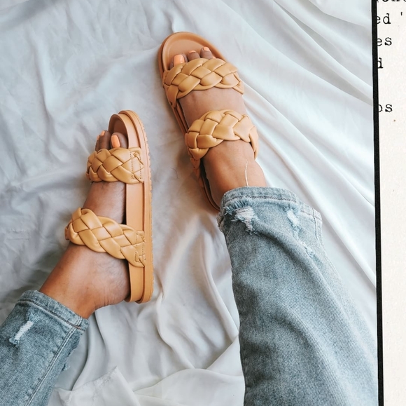 🚨ONLY A FEW PAIRS LEFT// Sand braided slide - Picture 6 of 6